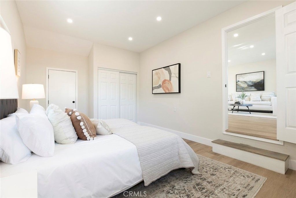 Image 27 of property listing at 8881 Morehart Avenue, Sun Valley, CA 91352