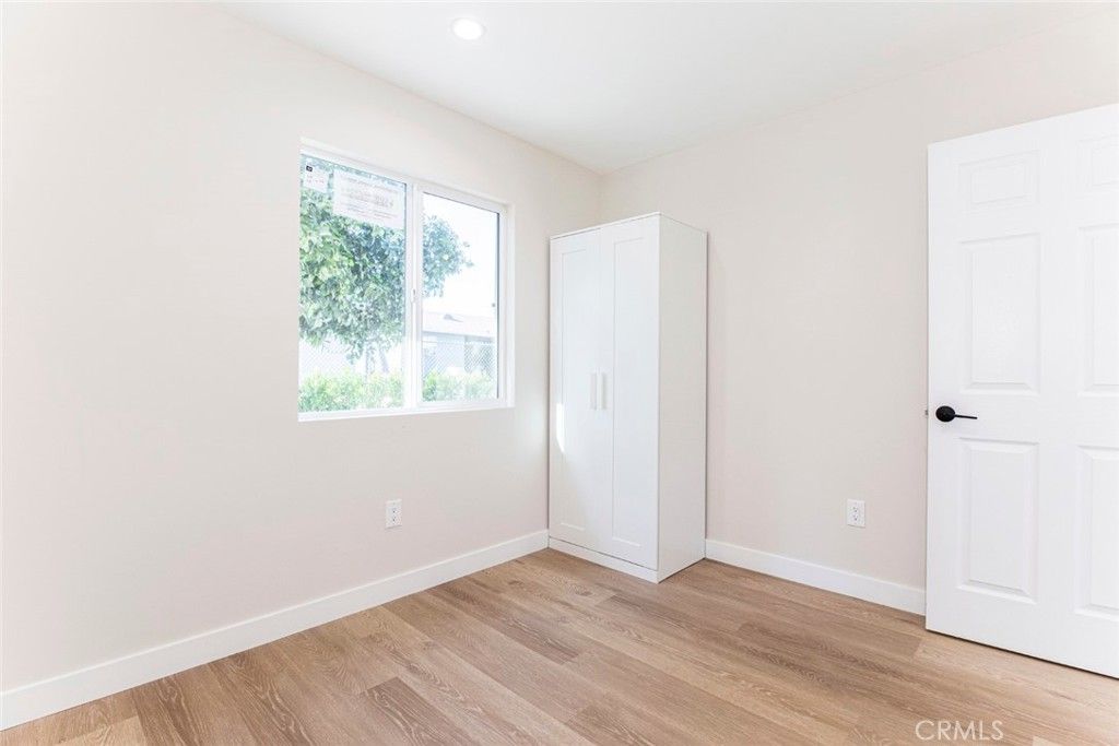 Image 38 of property listing at 8881 Morehart Avenue, Sun Valley, CA 91352