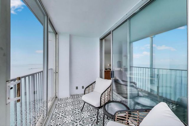 940 W Glenlake Avenue 19C, Chicago, IL 60660