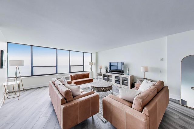 940 W Glenlake Avenue 19C, Chicago, IL 60660