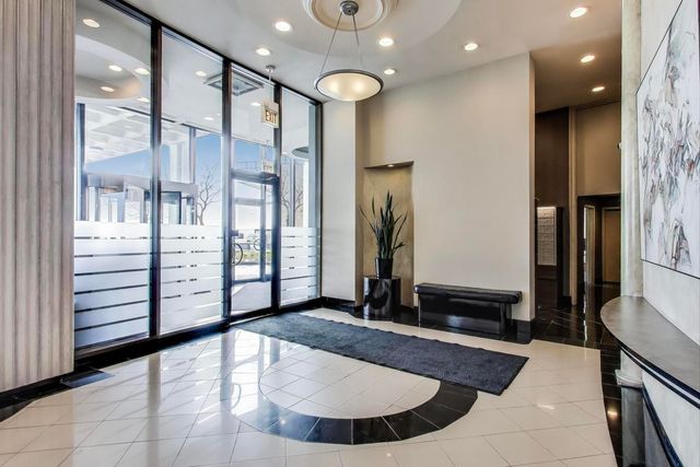 940 W Glenlake Avenue 19C, Chicago, IL 60660