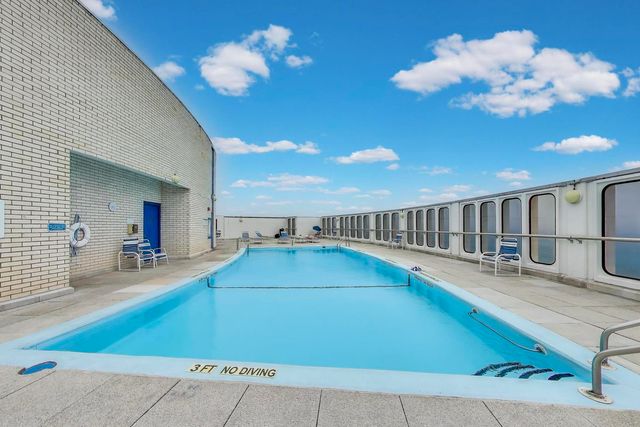 940 W Glenlake Avenue 19C, Chicago, IL 60660