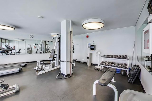 940 W Glenlake Avenue 19C, Chicago, IL 60660