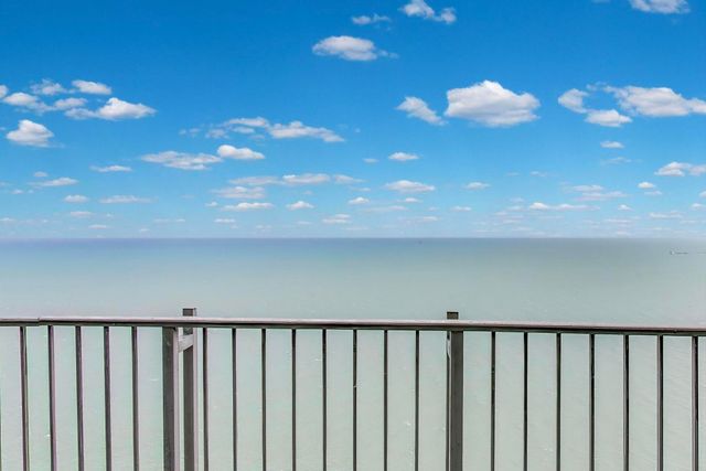 940 W Glenlake Avenue 19C, Chicago, IL 60660