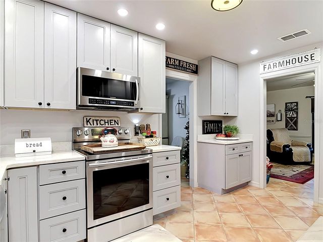 1395 MAYTOWN ROAD, Osteen, FL 32764