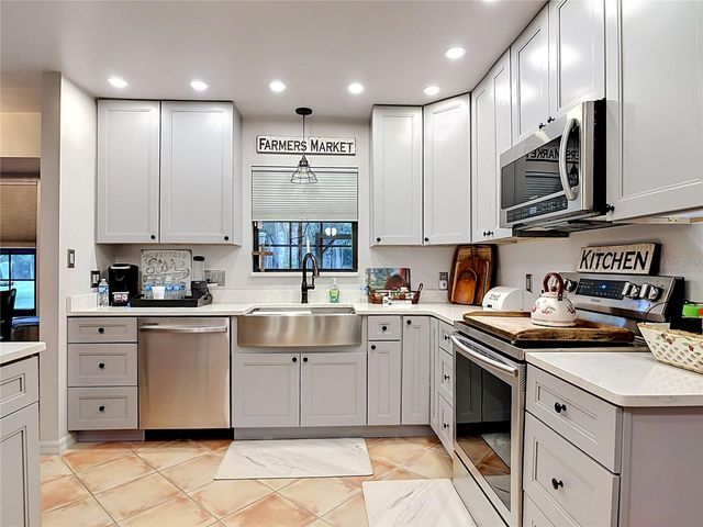 1395 MAYTOWN ROAD, Osteen, FL 32764