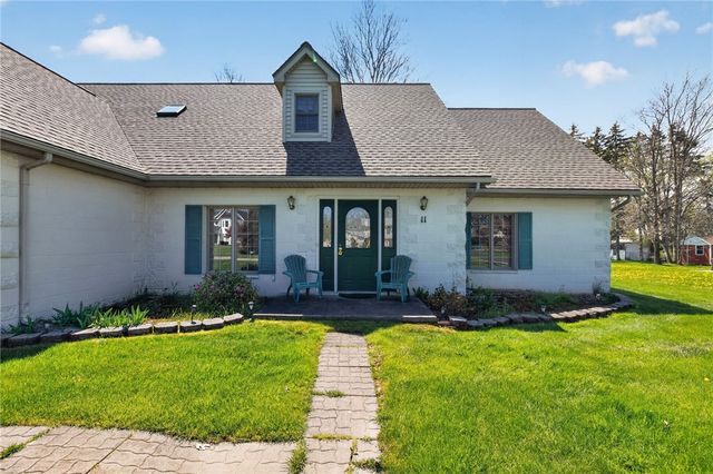 11 Pen-Web Park, Penfield, NY 14580