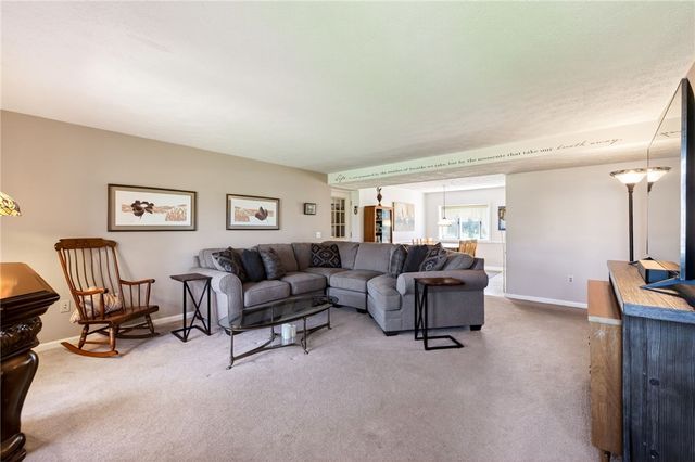 11 Pen-Web Park, Penfield, NY 14580