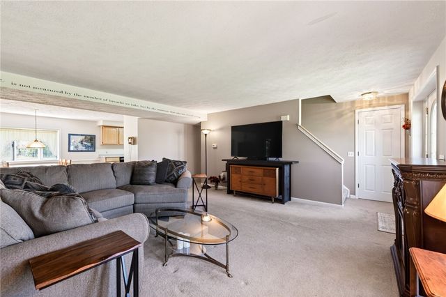 11 Pen-Web Park, Penfield, NY 14580