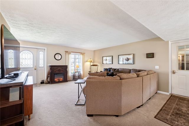 11 Pen-Web Park, Penfield, NY 14580