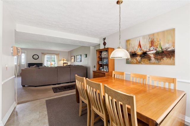 11 Pen-Web Park, Penfield, NY 14580