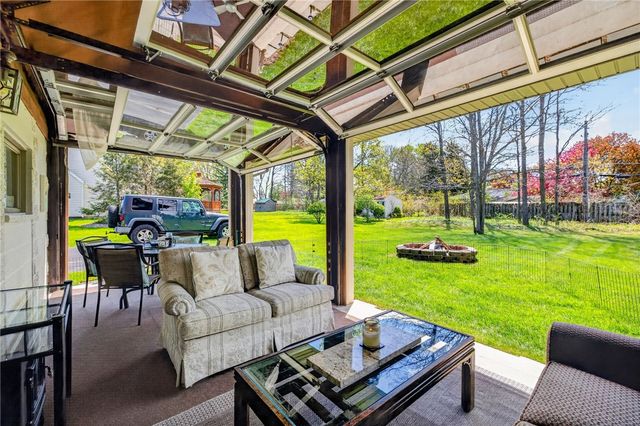 11 Pen-Web Park, Penfield, NY 14580