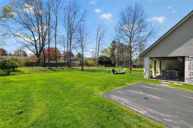 11 Pen-Web Park, Penfield, NY 14580