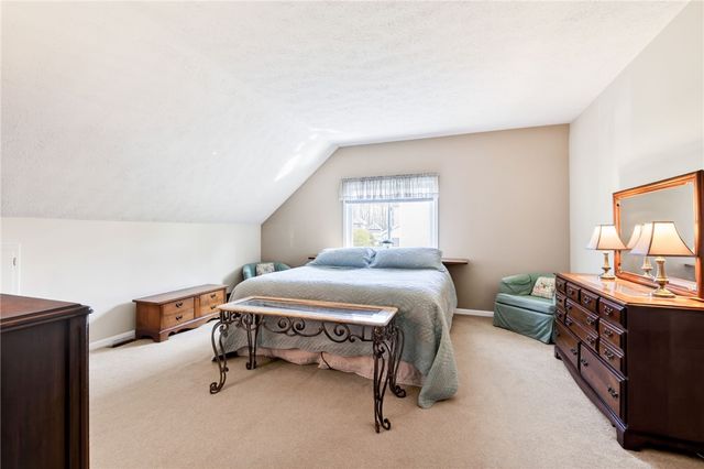11 Pen-Web Park, Penfield, NY 14580