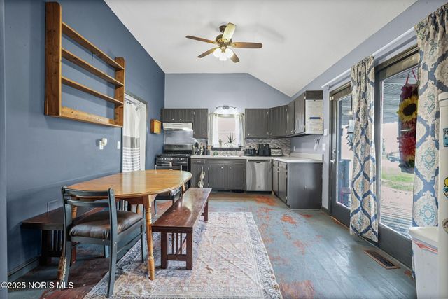 20210 Oak Street, Weston, OH 43569