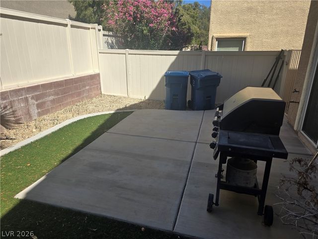 7325 Burnt Umber Street, Las Vegas, NV 89139