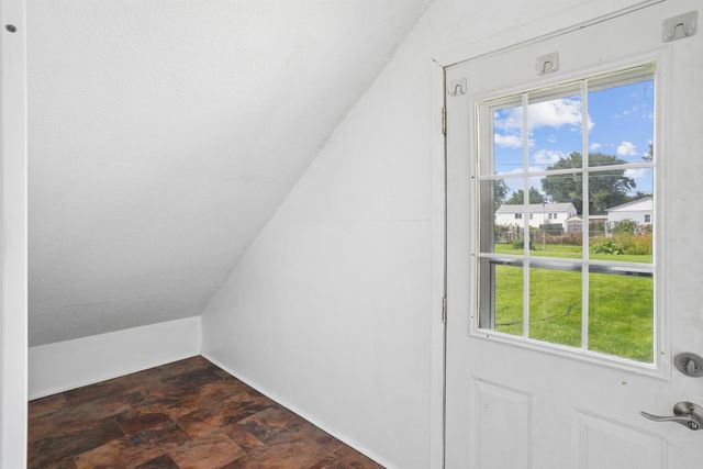 512 Maple Street, Washburn, IA 50702