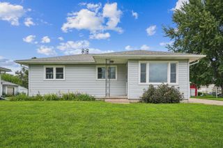 512 Maple Street, Washburn, IA 50702