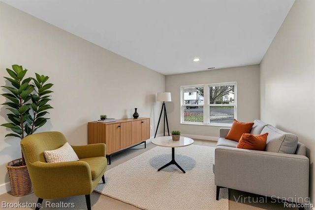 7369 Sweetbriar, West Bloomfield, MI 48324