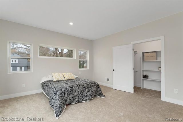 7369 Sweetbriar, West Bloomfield, MI 48324