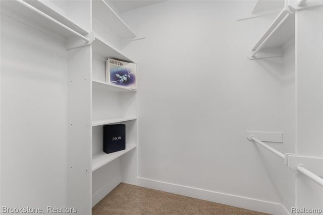 7369 Sweetbriar, West Bloomfield, MI 48324