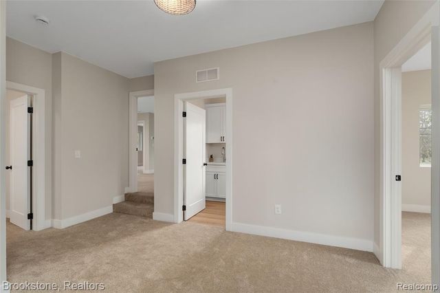 7369 Sweetbriar, West Bloomfield, MI 48324