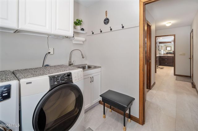 214 Benjamin Street, Guilderland, NY 12303