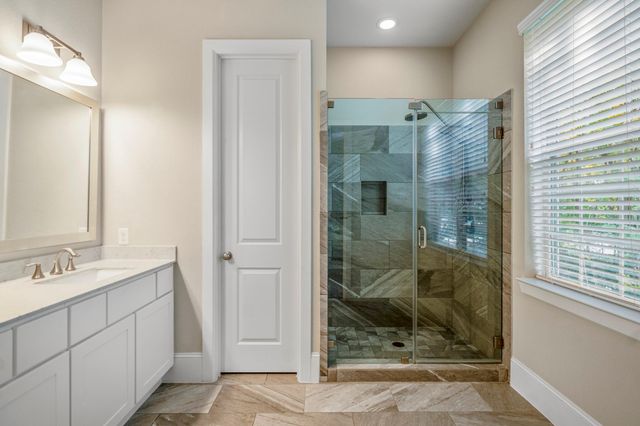 11005 Acorn Falls Drive, Houston, TX 77043