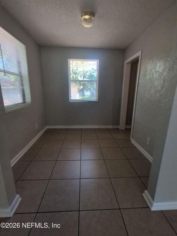 3350 SUNNYBROOK Avenue N, Jacksonville, FL 32254