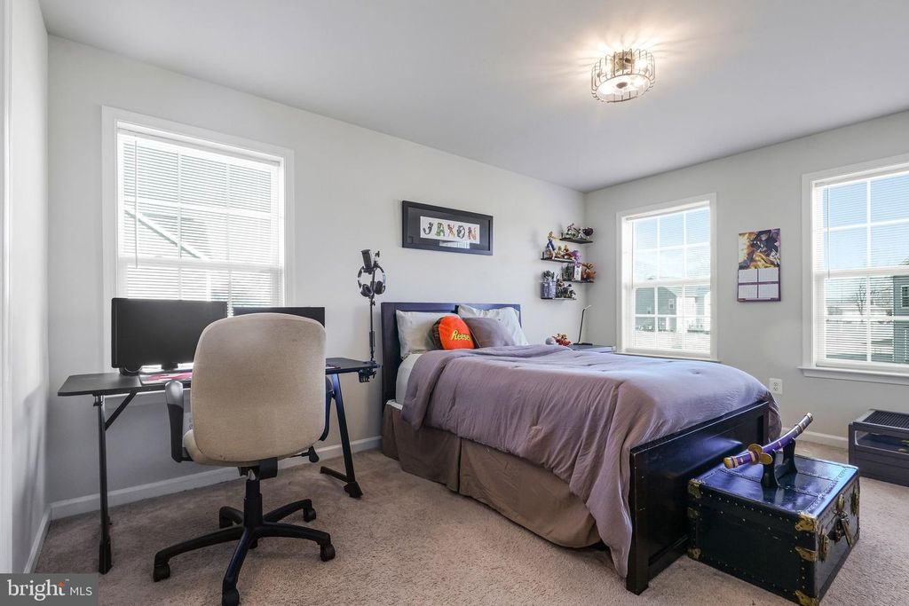 Image 16 of property listing at 9805 KILDORE WAY, Fort Washington, MD 20744