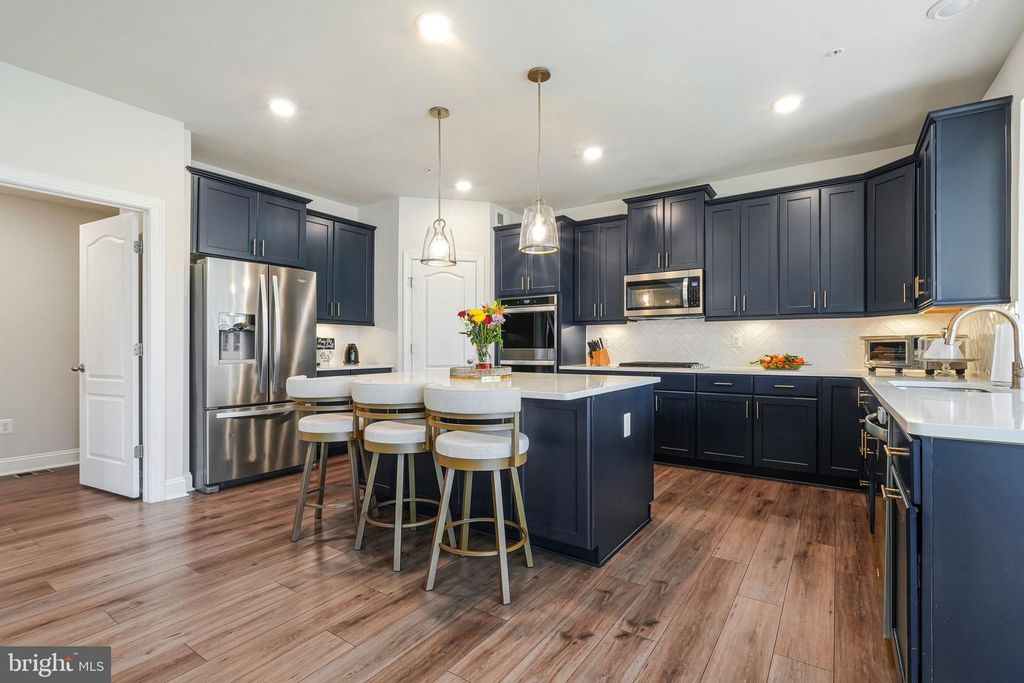 Image 6 of property listing at 9805 KILDORE WAY, Fort Washington, MD 20744