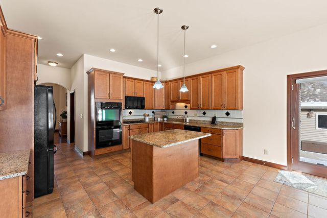 2651 Woodbine Drive, Valparaiso, IN 46383