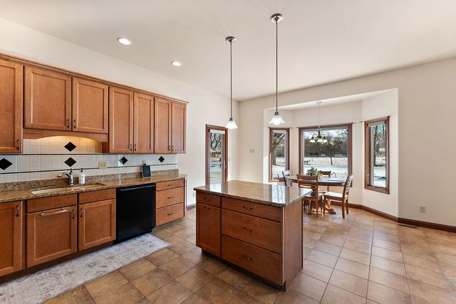 2651 Woodbine Drive, Valparaiso, IN 46383