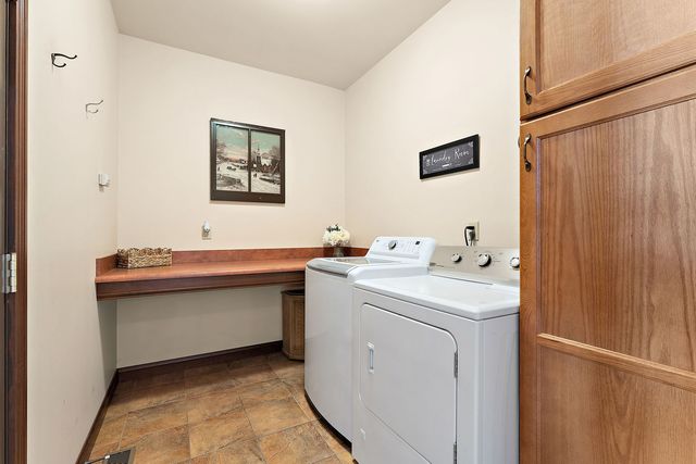 2651 Woodbine Drive, Valparaiso, IN 46383