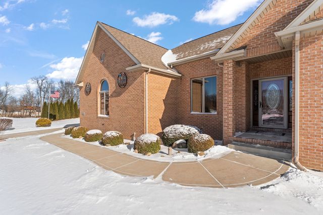 2651 Woodbine Drive, Valparaiso, IN 46383