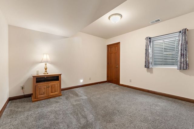 2651 Woodbine Drive, Valparaiso, IN 46383