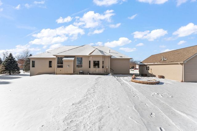 2651 Woodbine Drive, Valparaiso, IN 46383