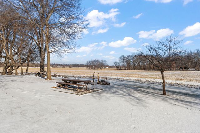 2651 Woodbine Drive, Valparaiso, IN 46383