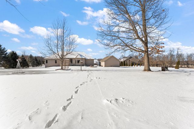 2651 Woodbine Drive, Valparaiso, IN 46383