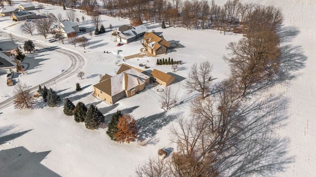 2651 Woodbine Drive, Valparaiso, IN 46383