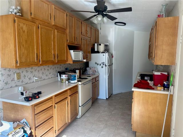 229 W 16th Street, Maryville, MO 64468