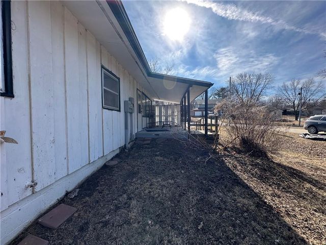 229 W 16th Street, Maryville, MO 64468