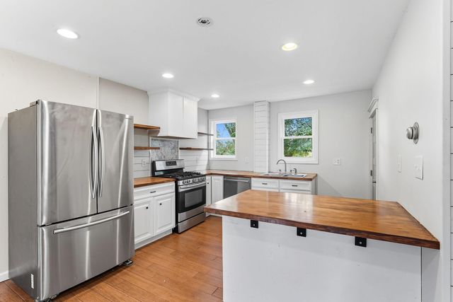 19225 Belview Trail, Faribault, MN 55021