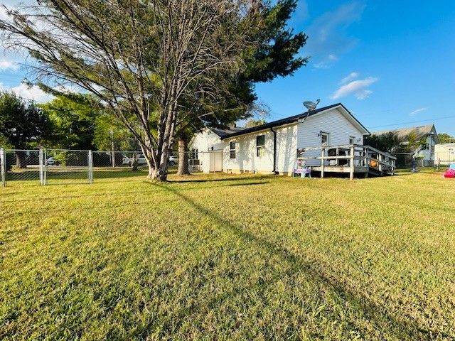 216 Carmack Ave, Carthage, TN 37030