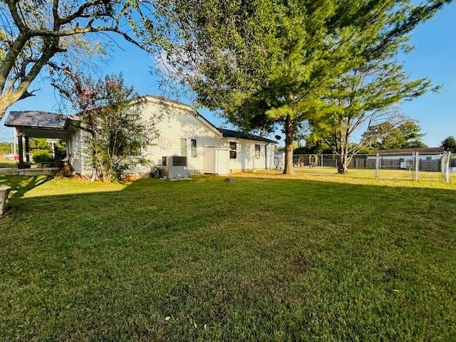 216 Carmack Ave, Carthage, TN 37030