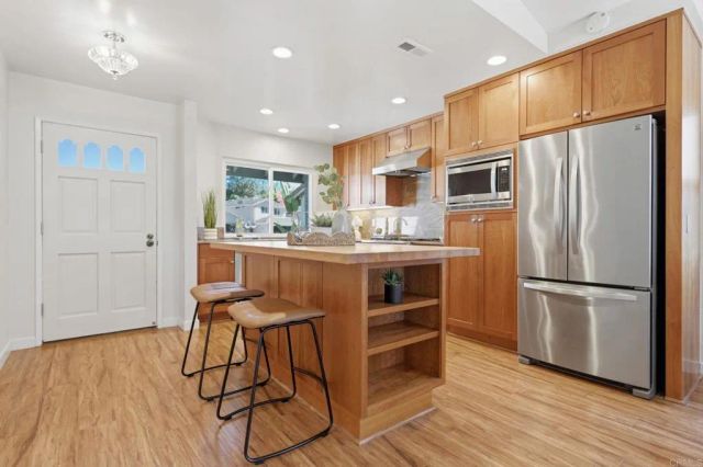 7945 Calle Madrid, Carlsbad, CA 92009