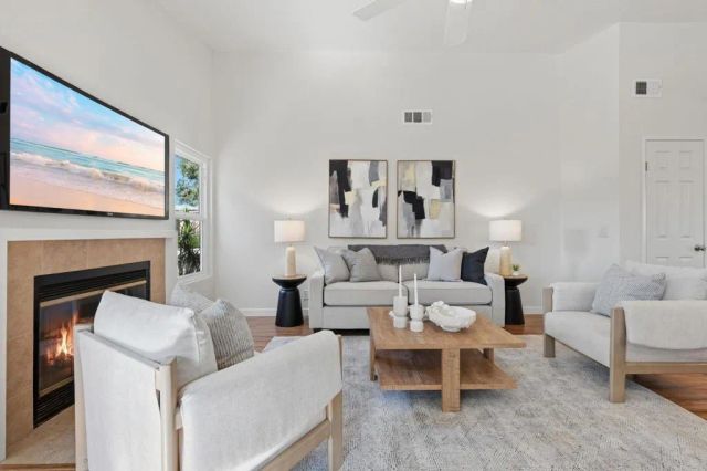 7945 Calle Madrid, Carlsbad, CA 92009