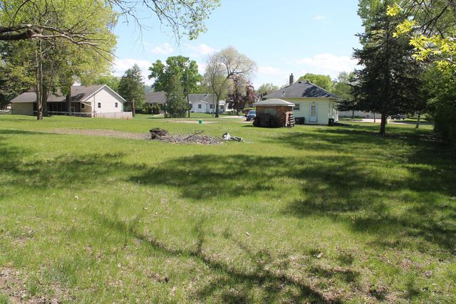 1627 St Cloud STREET, La Crosse, WI 54603