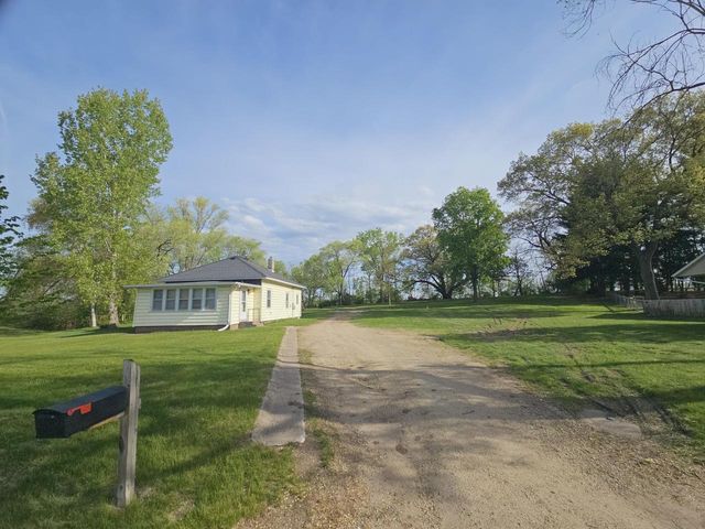 1627 St Cloud STREET, La Crosse, WI 54603