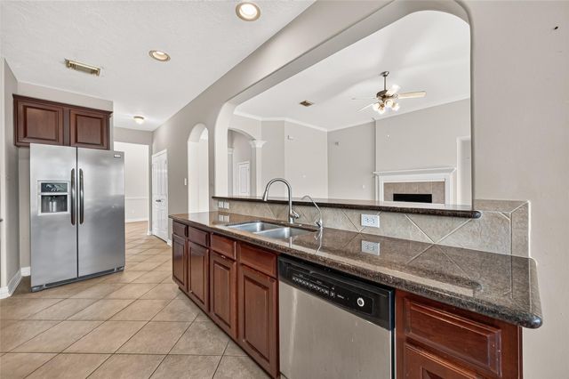 17927 Sugarloaf Bay Drive, Cypress, TX 77429